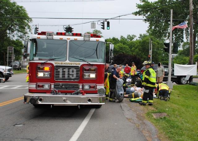 6/3/10 - E119 & R18 operate at this multiple patient accident at South Riverside & Municipal Place.