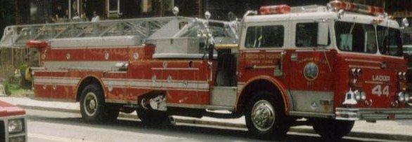 Ladder 44-1971 Maxim Ladder (Retired 2002)