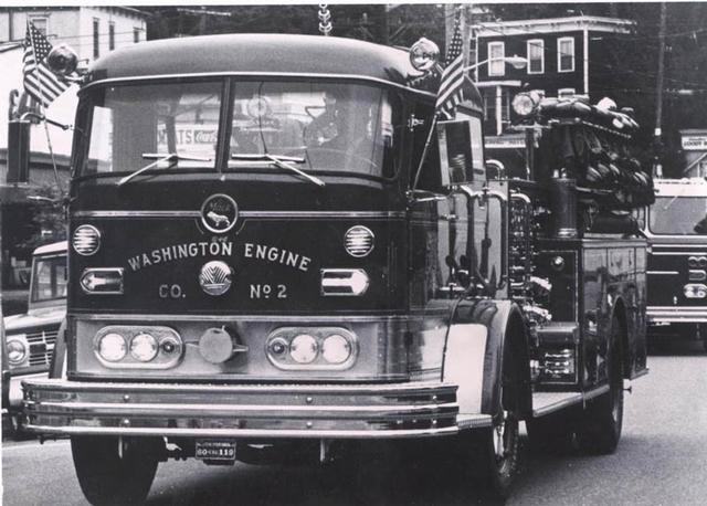 1962 Mack - Washington Engine Co. #2 E119 (Served as E129 1984-1990 (Retired 1990)